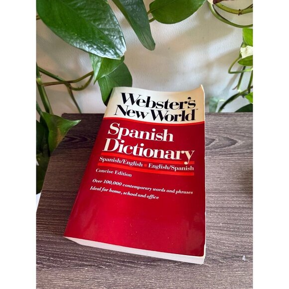 Webster’s New World Spanish Dictionary (Concise Edition) - Picture 1 of 8